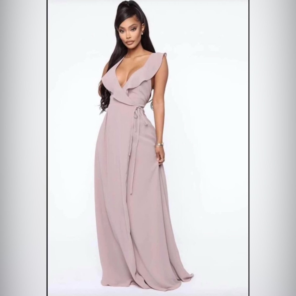 🔥 Host Pick 🔥 Fashion Nova Mauve Dress